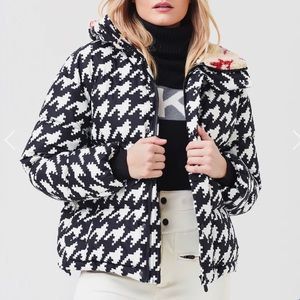 Perfect Moment Apres Duvet Striped 